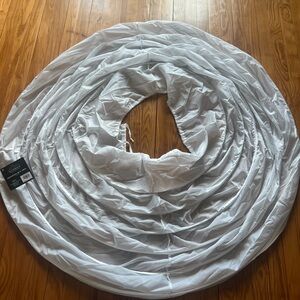 Luxurious White Bedding Set